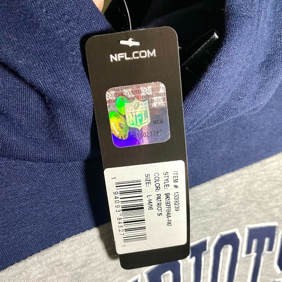 New England Patriots Sweatshirt Youth - Picture 4 of 4